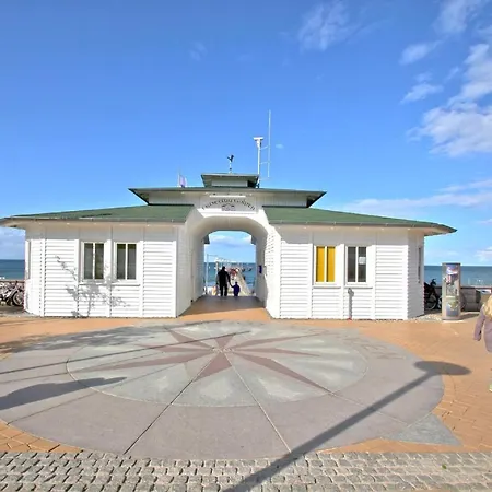 zentrale FeWo mit Balkon, gratis Nutzung vom AHOI Erlebnisbad und Sauna in Sellin - Villa Buskam FeWo 27 Apartment *